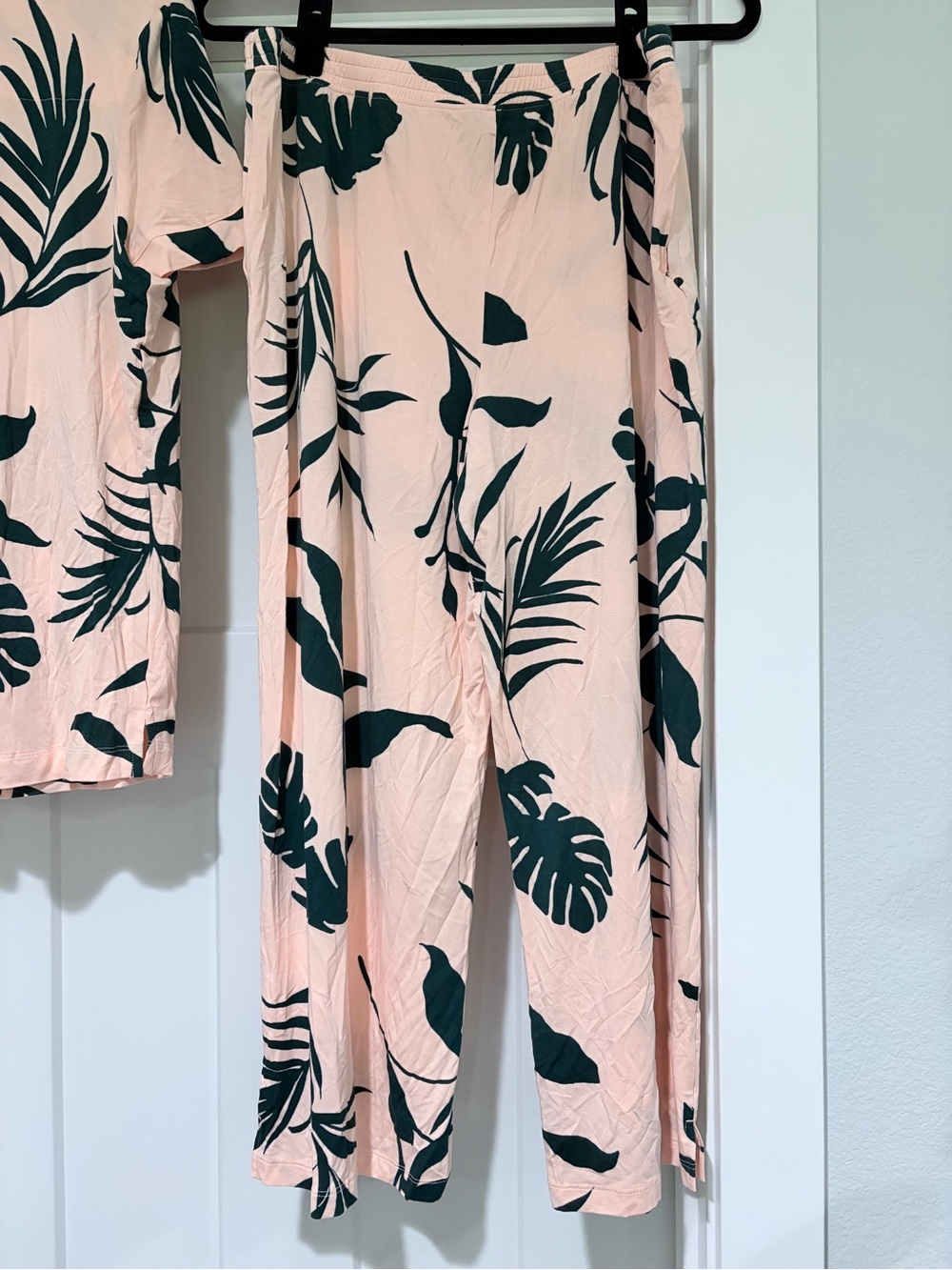 New without tags. Soma Peach Palm-Print Pajama Set with Dark Green Leaves - Picture 5 of 7